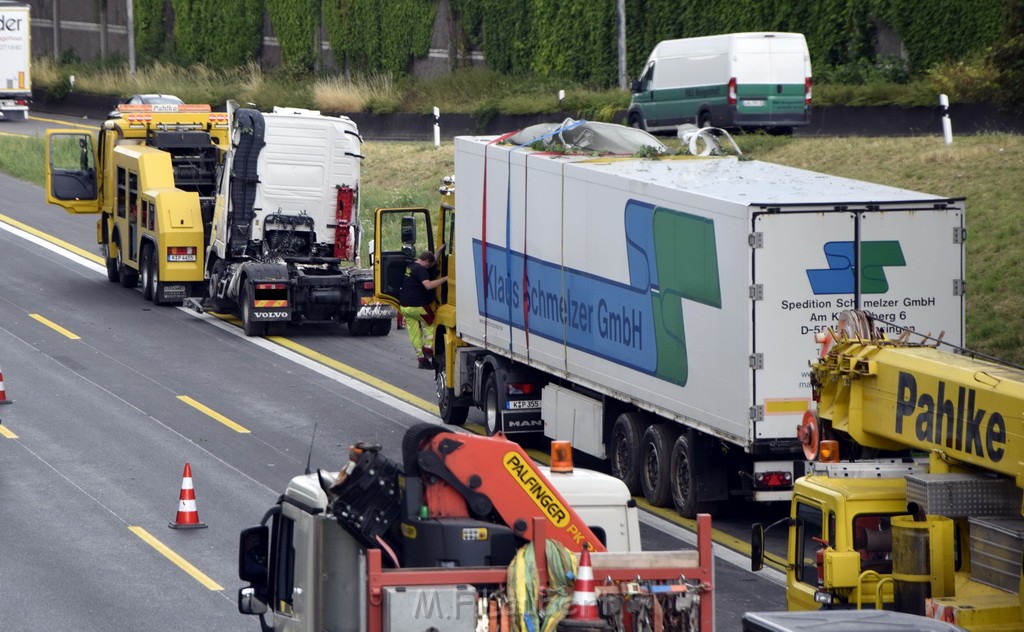 Schwerer VU A 3 Rich Oberhausen Hoehe AK Leverkusen P901.JPG - Miklos Laubert